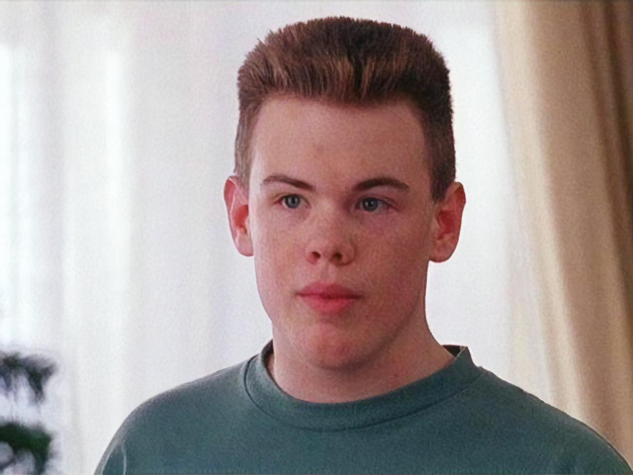 Девін Ретрею не сподобалося, що його подруга безплатно дала листівки з його автографом