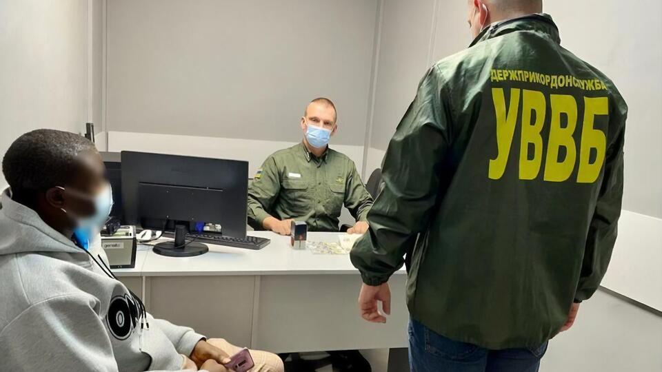 Іноземець уже вдруге за місяць намагався в'їхати до України, повідомили у Держприкордонслужбі