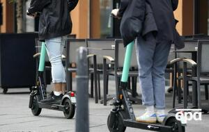 Электросамокаты в транспорте и на вокзалах Лондоне запретили после взрыва в метро батареи такого устройства