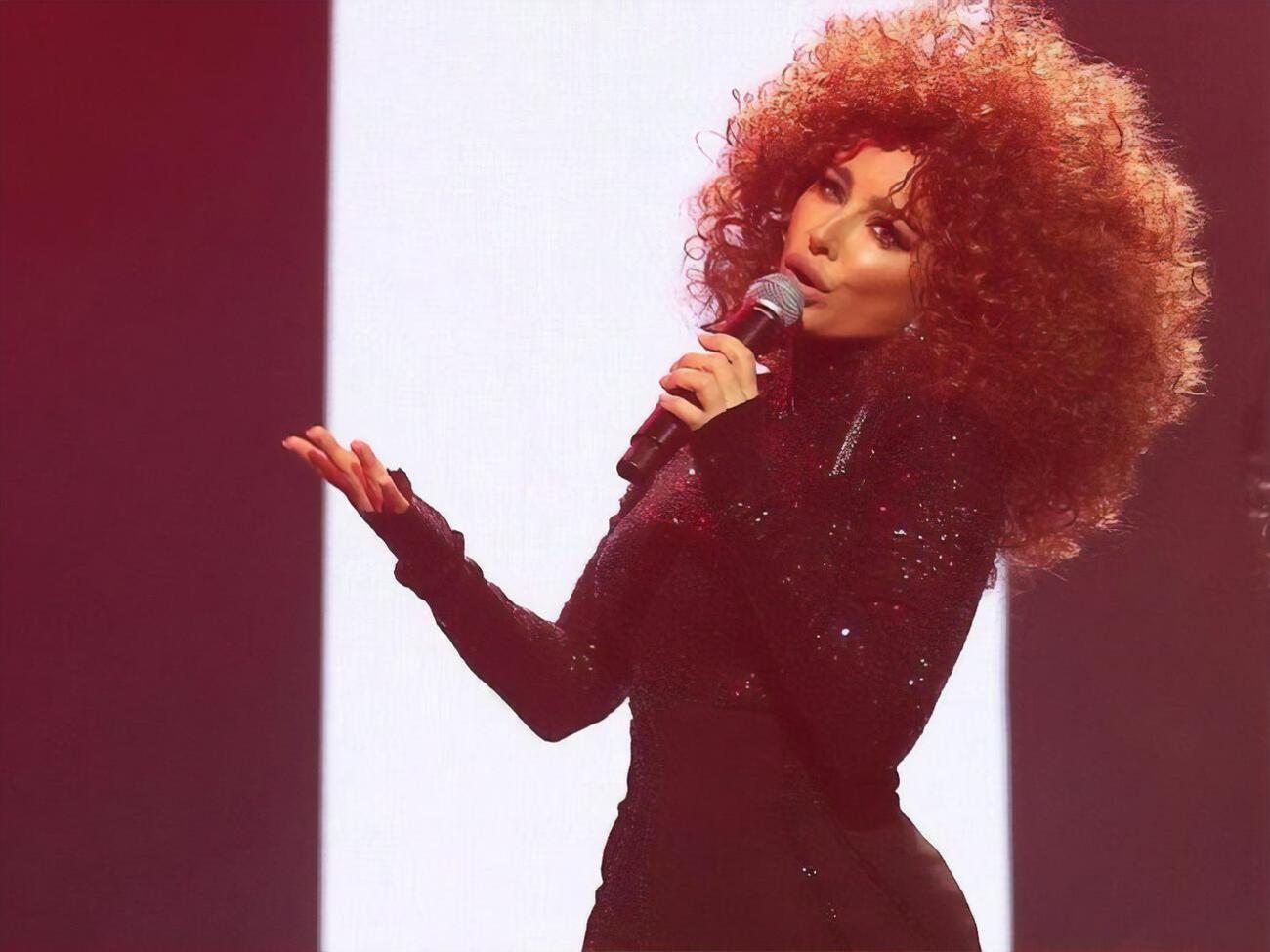 Із 2014 року Ані Лорак будує кар'єру у Росії