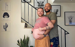 Беннетт Каспар-Уильямс чувствовал дискомфорт, когда работники медучреждения называли его "мамой"