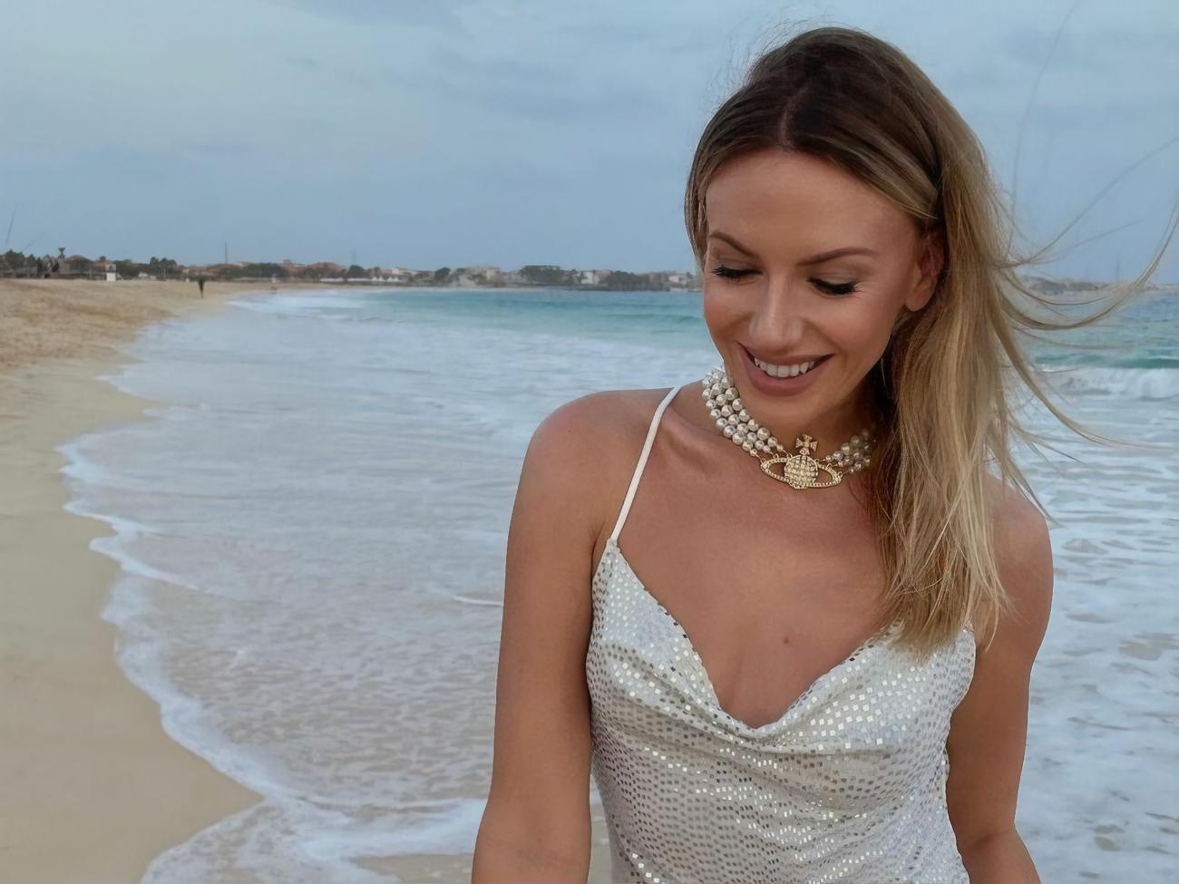 34-летняя Леся Никитюк показала фигуру в мини-бикини