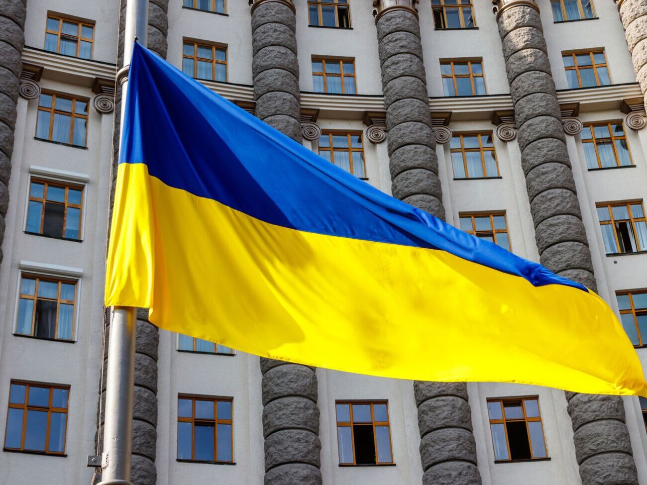 В списке запрещенных к ввозу в Украину российских товаров около 150 наименований