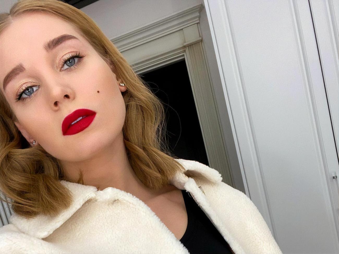 "Повний тре-е-еш", &ndash; написали підписники Христини Асмус про її нове фото