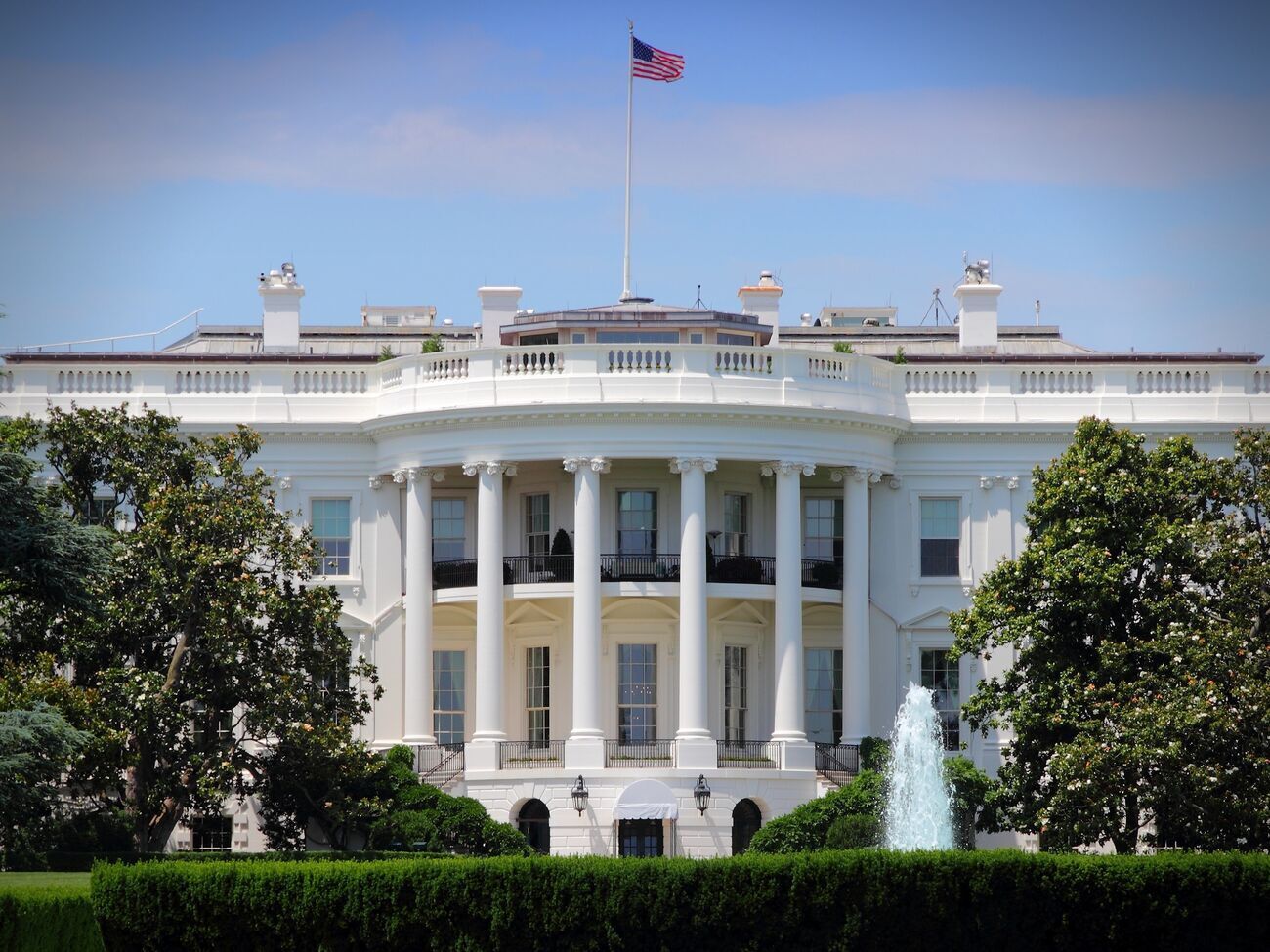 США согласны, что дипломатические переговоры &ndash; лучший путь для обсуждения требований РФ, отметили в Белом доме