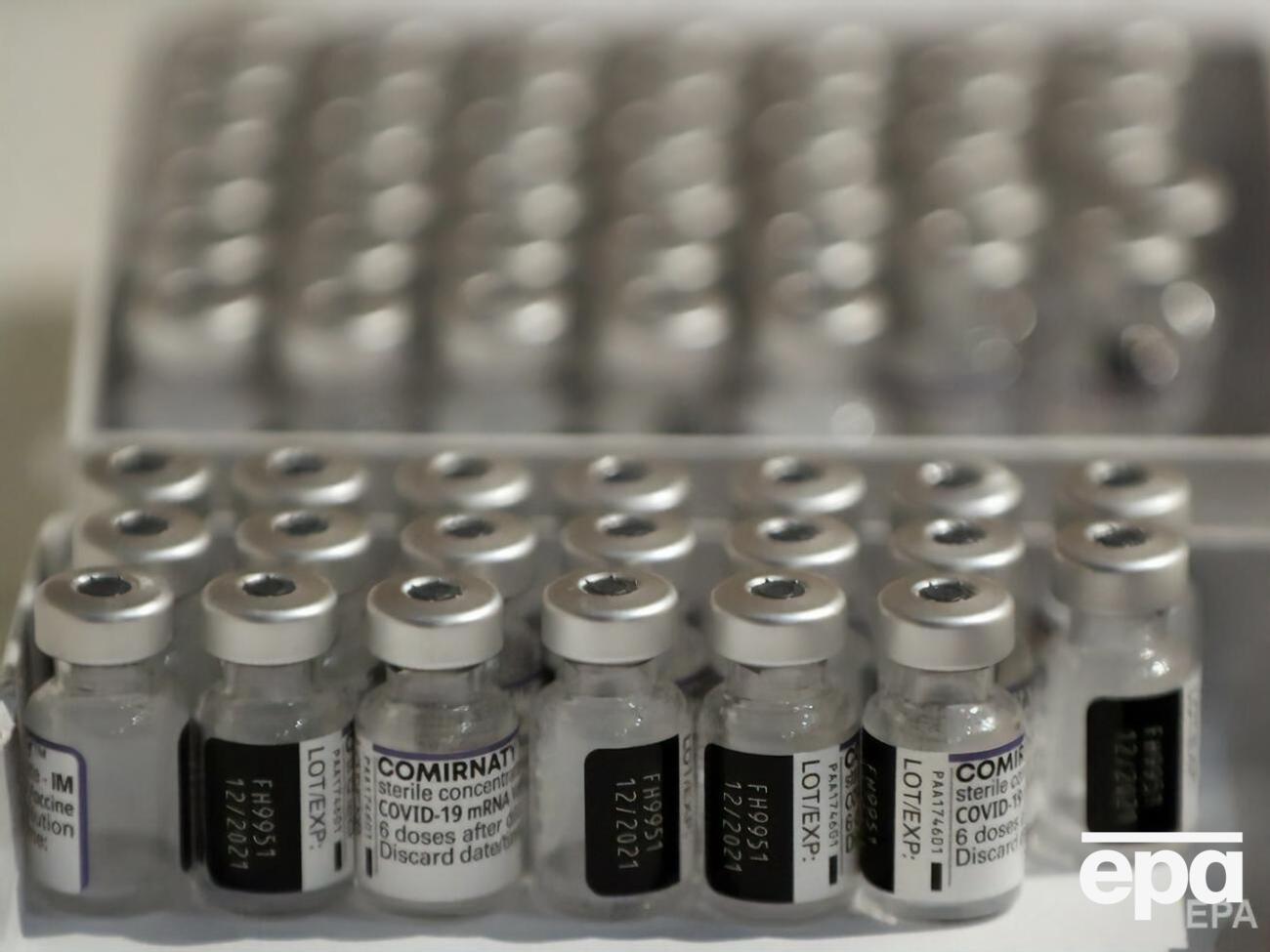 Ученые советуют делать третью прививку вакциной&nbsp;Comirnaty тем, кто предыдущие две получил препаратом CoronaVac