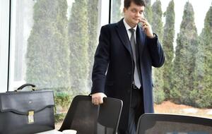 Разумков намерен строить партию и объединяться ни с кем не планирует