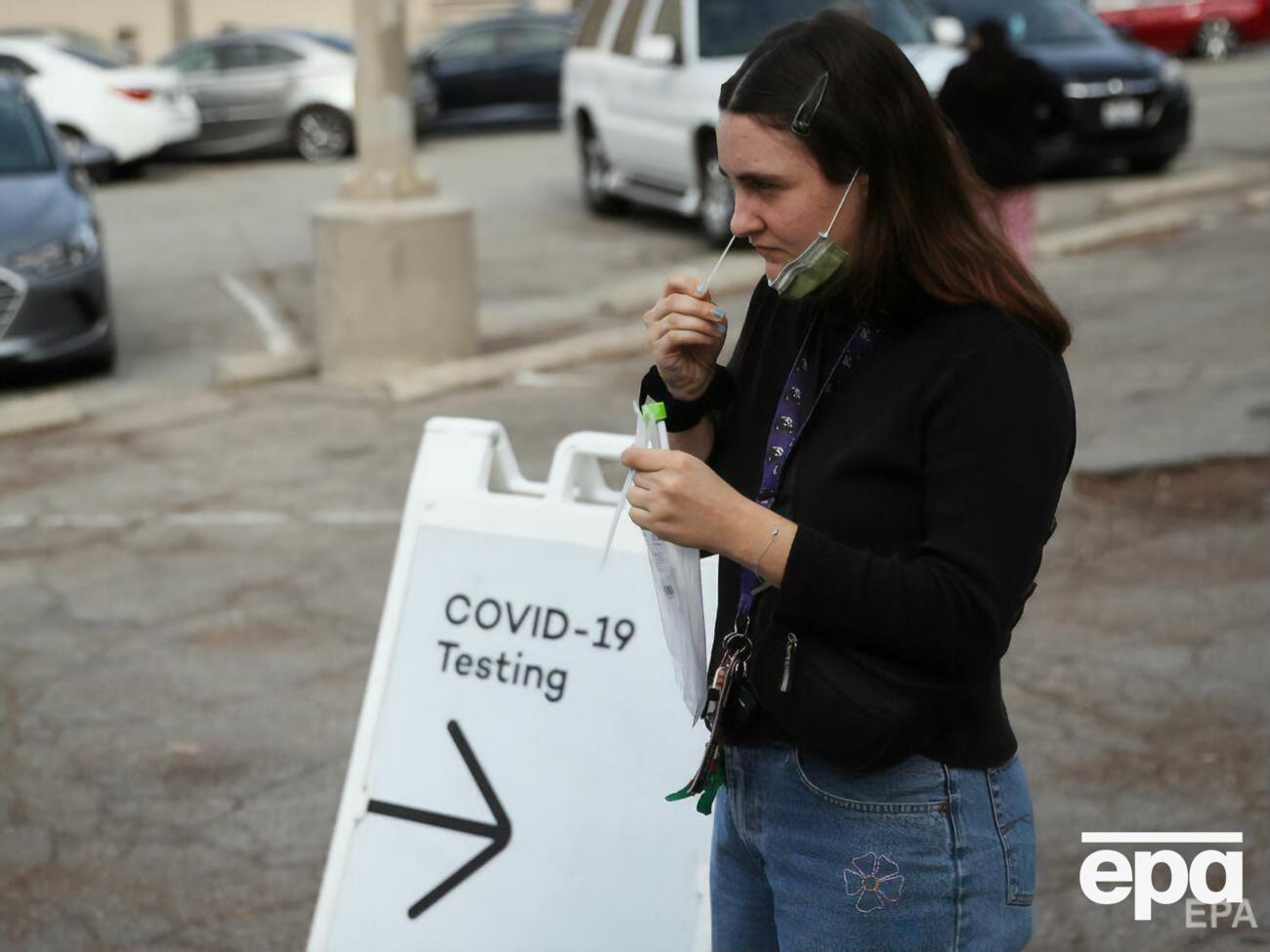 За два дня "Омикрон" нашли еще в четырех странах