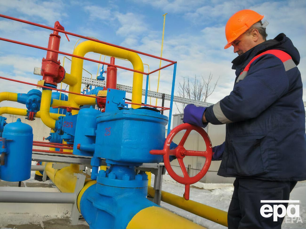 Жидкий газ в Украину не может заходить из Польши через трубы, отметил Витренко