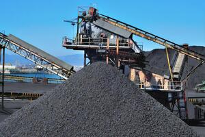 Два кораблі з вугіллям, які прибули в Україну, уже розвантажили, ще два розвантажують зараз