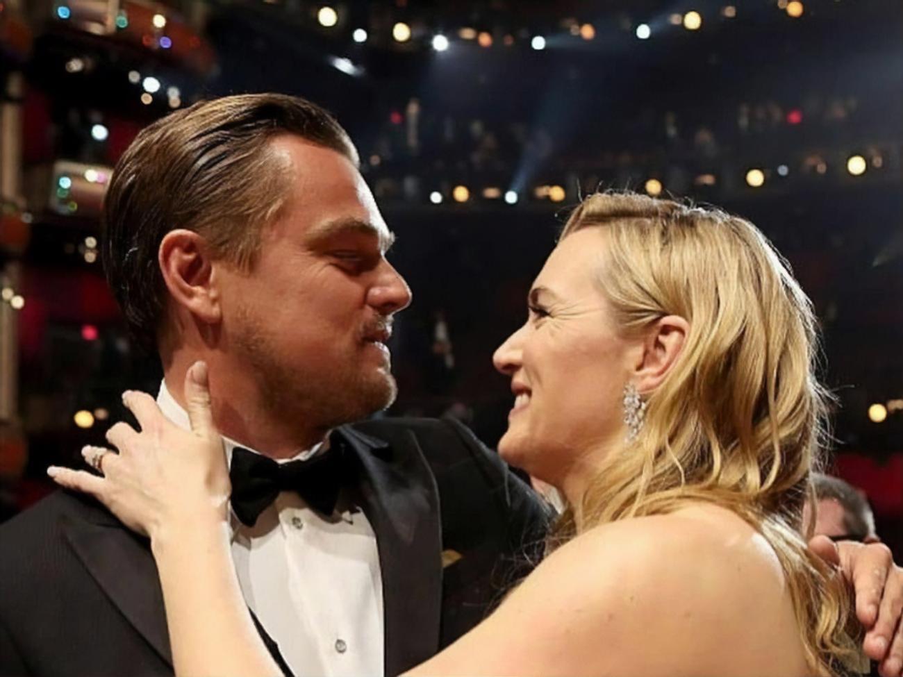 Уинслет и ДиКаприо познакомились в 1996 году на съемках фильма "Титаник"