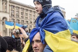 Вступ у ЄС і НАТО більше підтримують жителі заходу та центру України