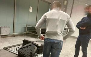 Громадянин привернув до себе увагу відразу кількох контролювальних служб, повідомили у Державній митній службі