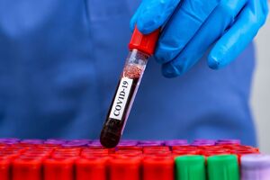 Штамм коронавируса "Омикрон" обнаружили в 110 странах