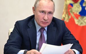 Дополнительное поступление объемов газа на европейский рынок понизило бы цену на бирже, уверен Путин