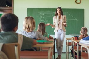 В школах 97,2% учителей вакцинированы полным или неполным циклом, отметили в Минобразования