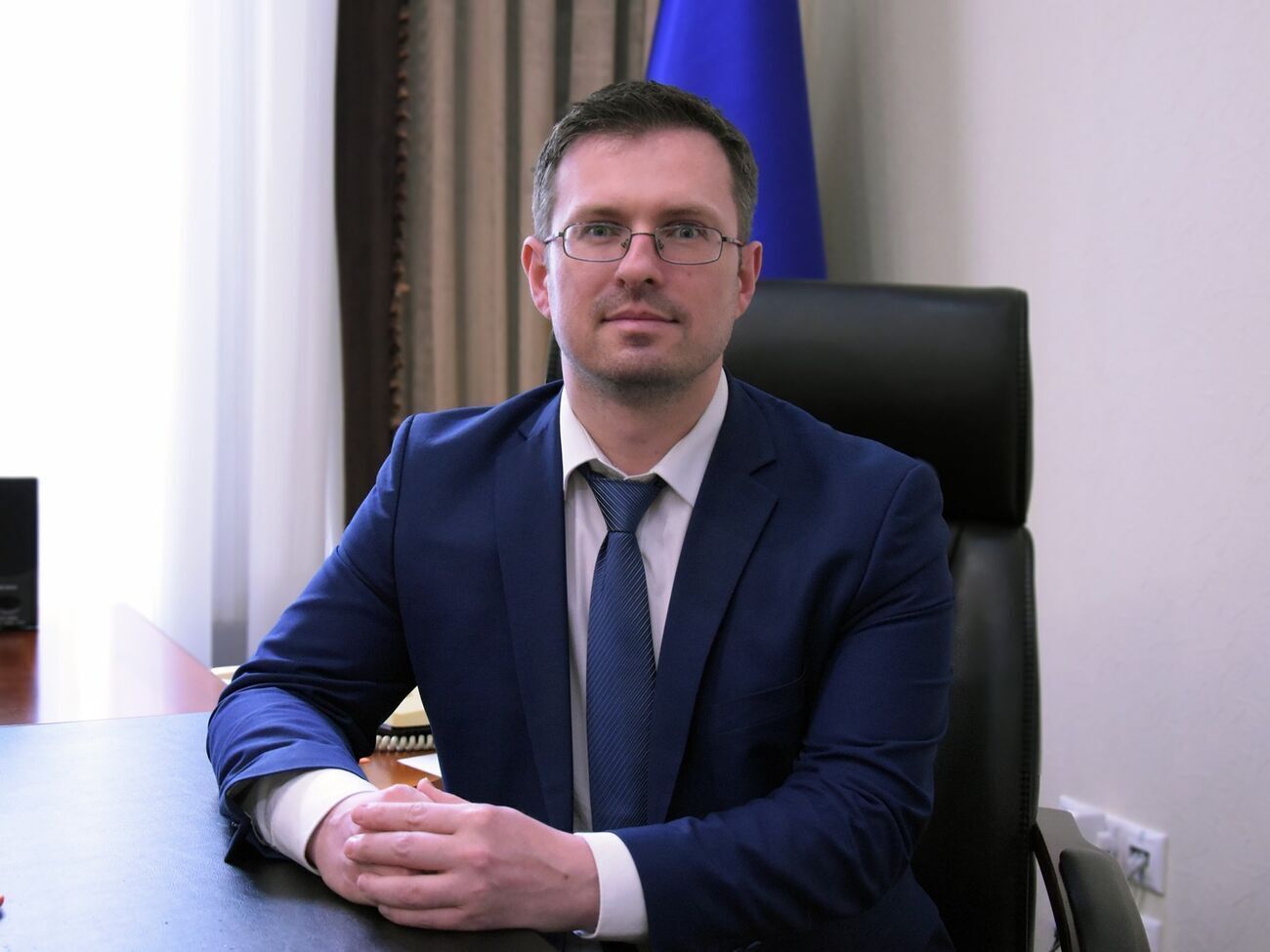 По словам Кузина, пересмотр карантинных ограничений из-за "Омикрона", скорее всего, произойдет в конце января следующего года