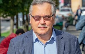 Ясно, почему Зеленский, передавая план по Минским договоренностям России и партнерам, не ознакомил с ним украинцев. Такие законопроекты уничтожат наше государство