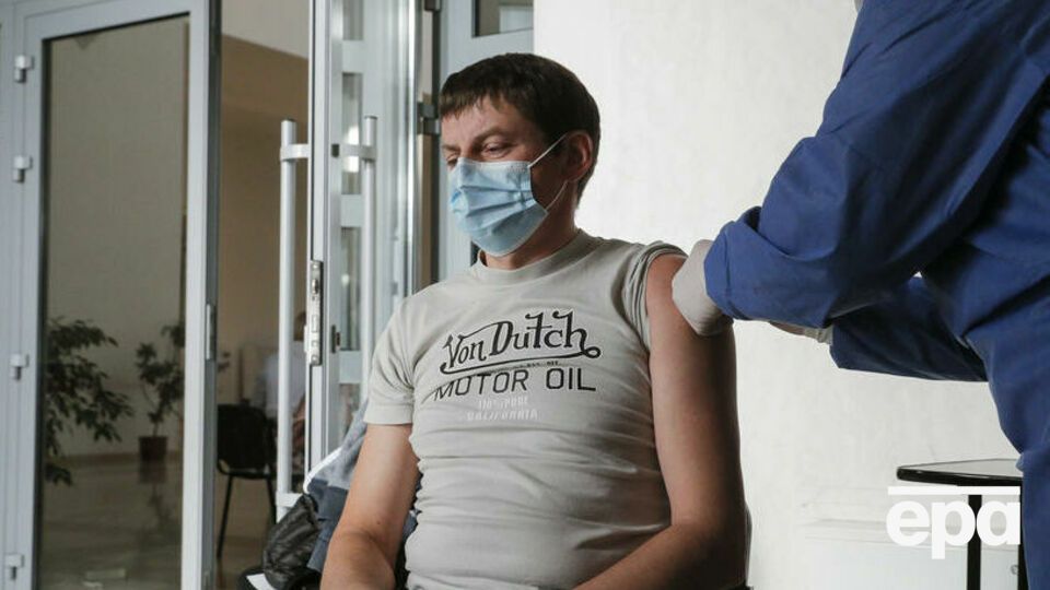 За время кампании по иммунизации в Украине сделали почти 28 млн прививок от коронавируса