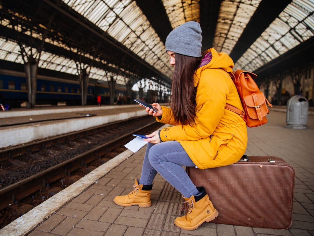 Шляхи відновлюють, тепловоз уже підняли на рейки, запевнили у компанії