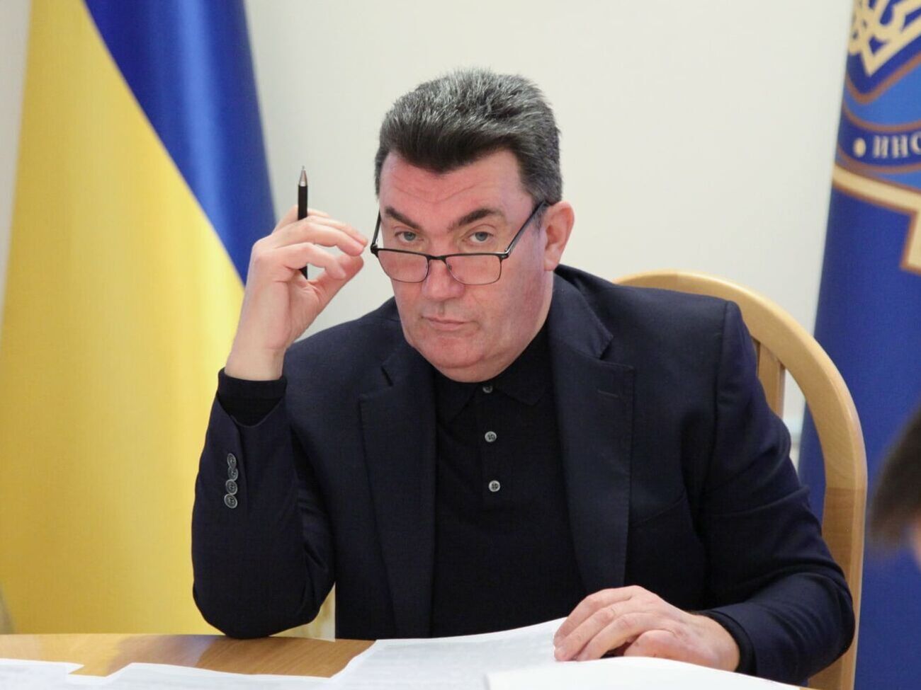 По словам Данилова, для украинских властей решение о военной операции на Донбассе является неприемлемым