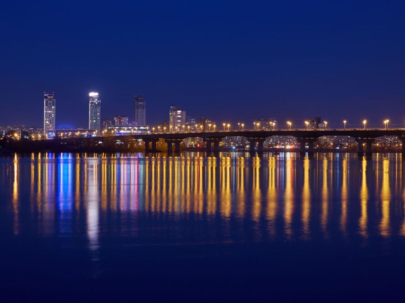 На мосту Патона взрывчатку не нашли