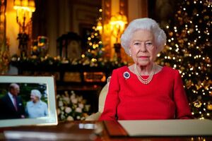Елизавета II: Рождество может быть тяжелым для тех, кто потерял близких. В этом году я особенно понимаю почему