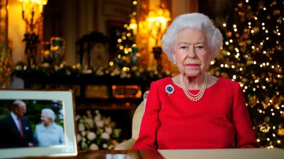 Елизавета II: Рождество может быть тяжелым для тех, кто потерял близких. В этом году я особенно понимаю почему