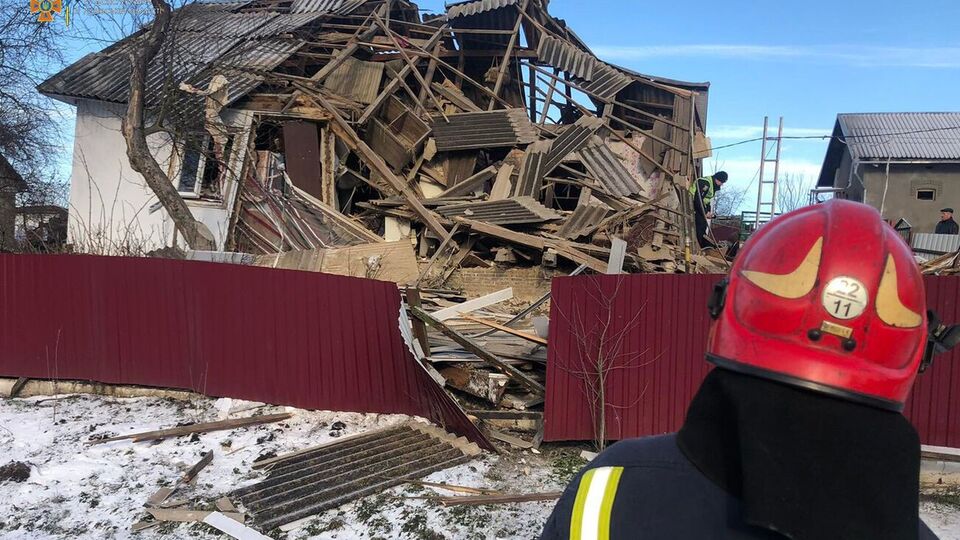 В результате взрыва дом был полностью разрушен