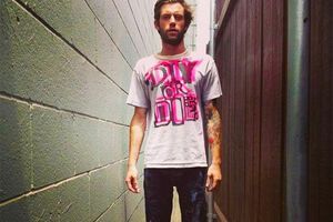 Элдену было четыре месяца, когда его родители за $200 согласились на его участие в съемках для обложки Nirvana