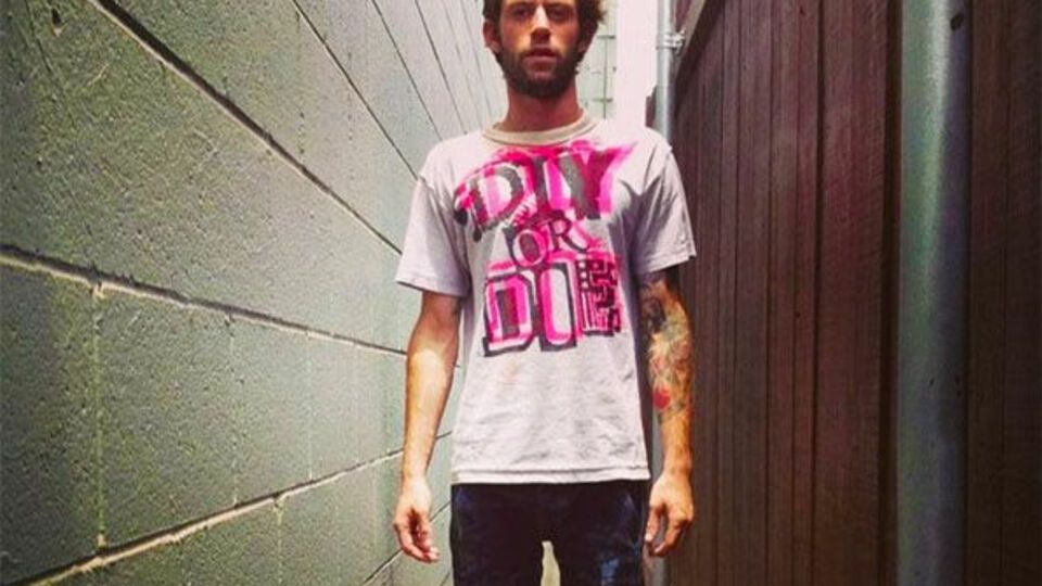 Элдену было четыре месяца, когда его родители за $200 согласились на его участие в съемках для обложки Nirvana