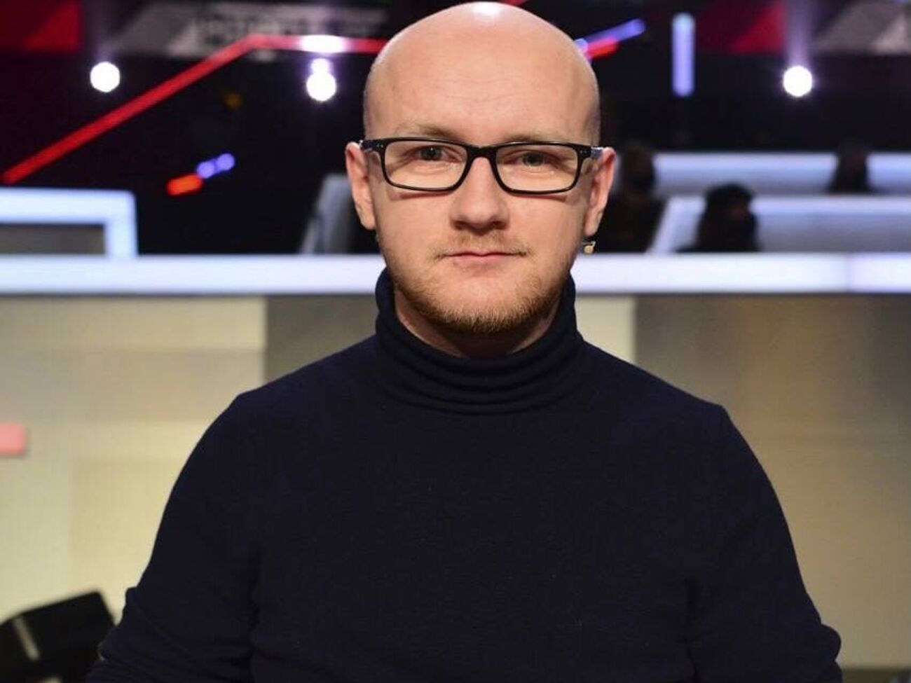Євген Куксін: Прокурорам цікава ялинка Київського вокзалу. Може, все-таки розібратися, чому валяться великі флагштоки?