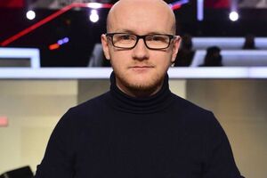 Євген Куксін: Прокурорам цікава ялинка Київського вокзалу. Може, все-таки розібратися, чому валяться великі флагштоки?