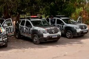 Полиция уже задержала больше 10 человек