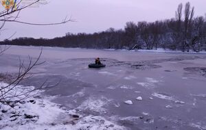 Під лід провалилися діти у селищі Завалля