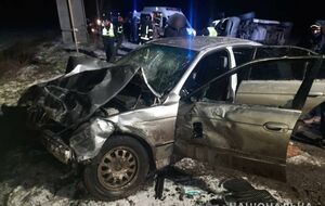 Обох водіїв та трьох пасажирів шпиталізували
