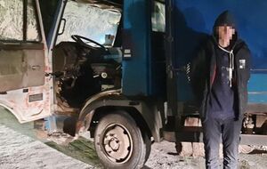 17-річна пасажирка розповіла, що водій, її ровесник, запропонував узяти машину "покататися"