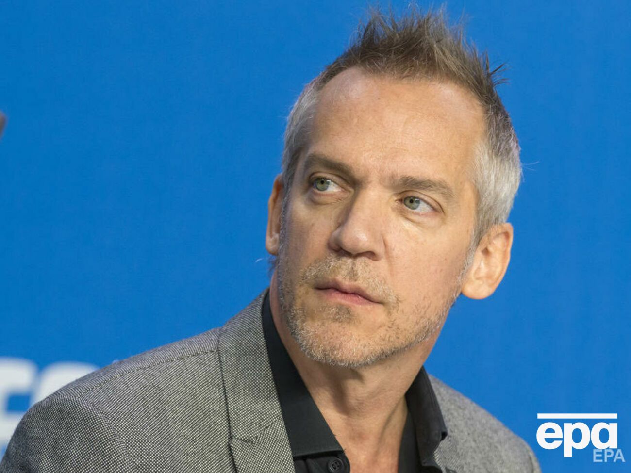 Причина смерти Валле пока не называется