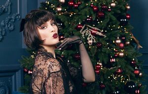 В подписи к фото Maruv поздравила подписчиков с Рождеством и Новым годом