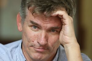 Наша втеча від постсовка – справа нудотна і в'язка. Але навіть об таку Україну, як вона є, Кремль із 2004 року регулярно ламає зуби