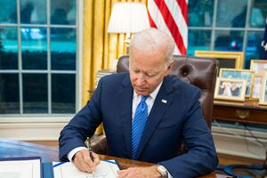 Байден схвалив оборонний бюджет США на 2022 рік в розмірі приблизно $770 млрд