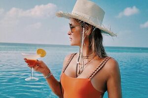 Юлия Пятова написала, что сегодня последний день ее отдыха с семьей на островах