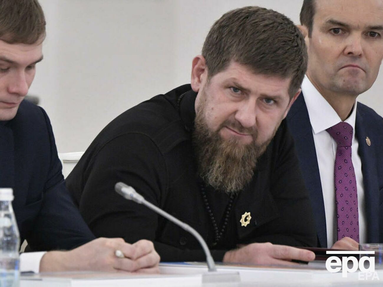 Почти все критики Кадырова живут за границей и имеют давний конфликт с чеченским руководством