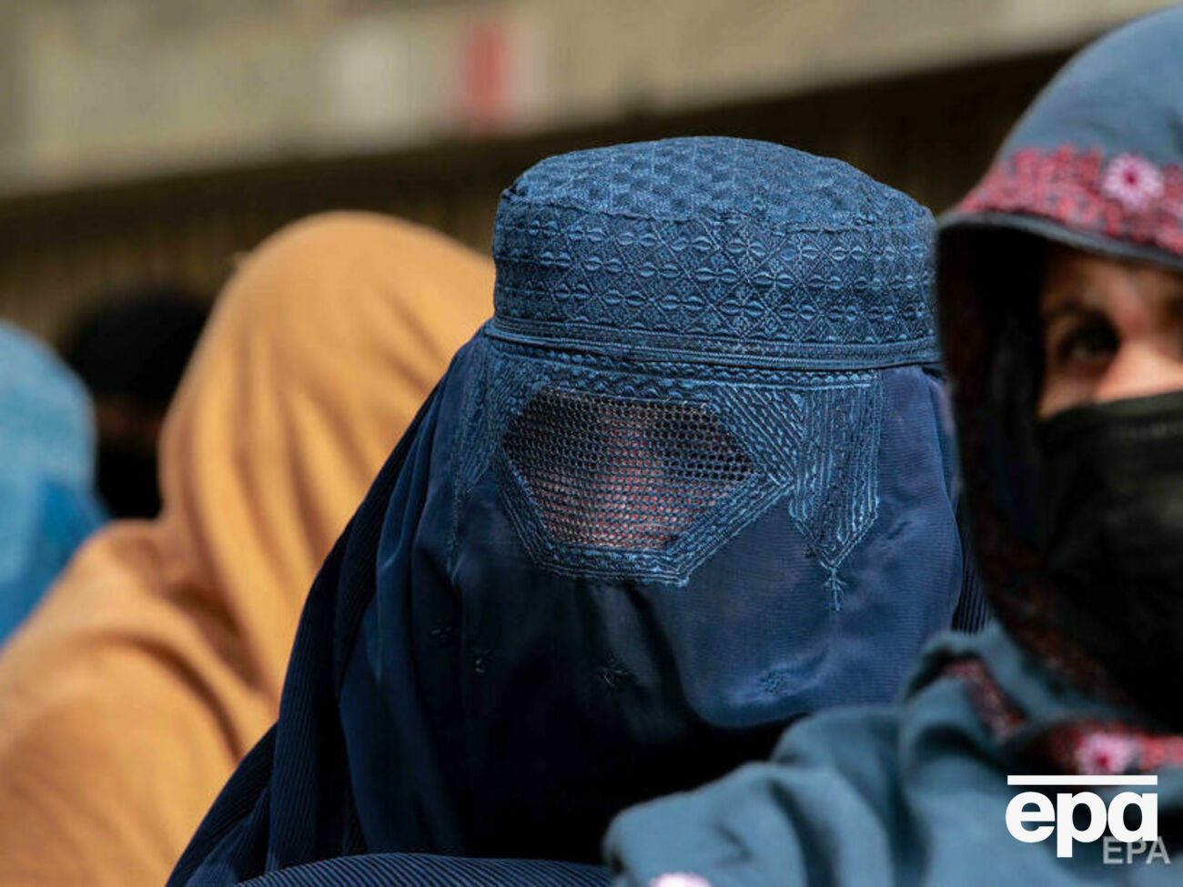 Таліби закликають власників транспортних засобів відмовляти в поїздках жінкам, які не носять хіджаба