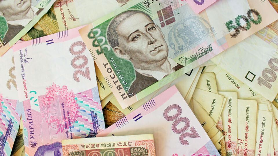 Курс гривны к доллару вырос с 27,27 грн/$ до 27,23 грн/$