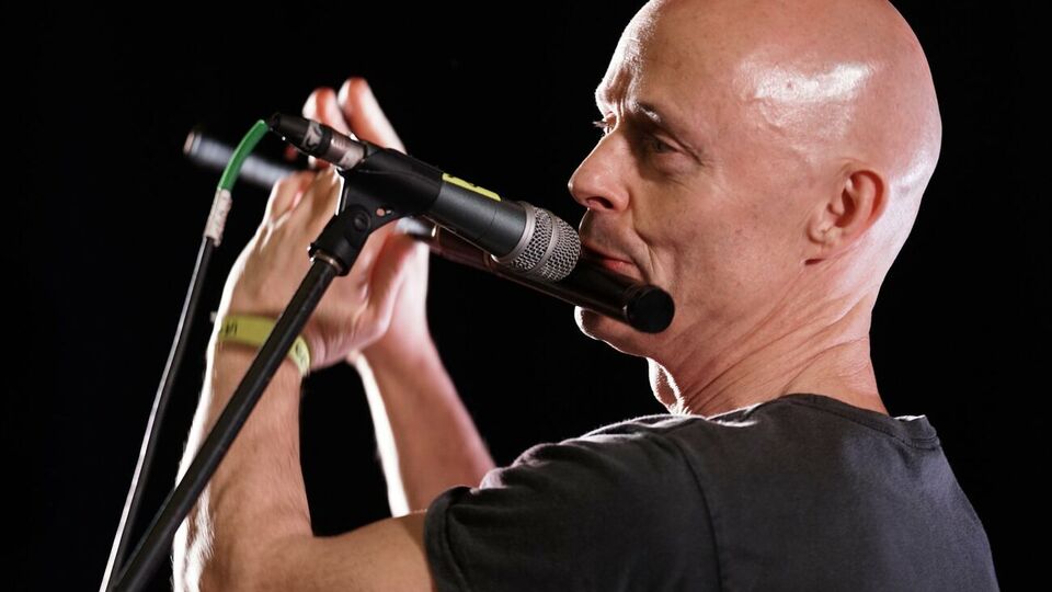 Фіннегану не заборонили в'їжджати у РФ, і він зможе бути на наступних концертах, стверджує директор гурту