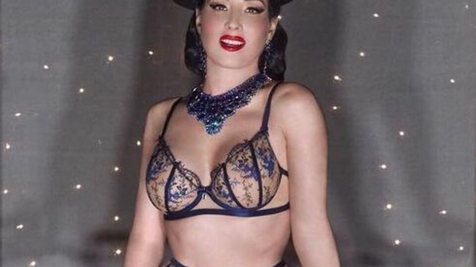 Коронним номером Діти фон Тіз є "Келих мартіні"