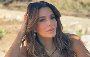 Лнгория показала, как поддерживает форму