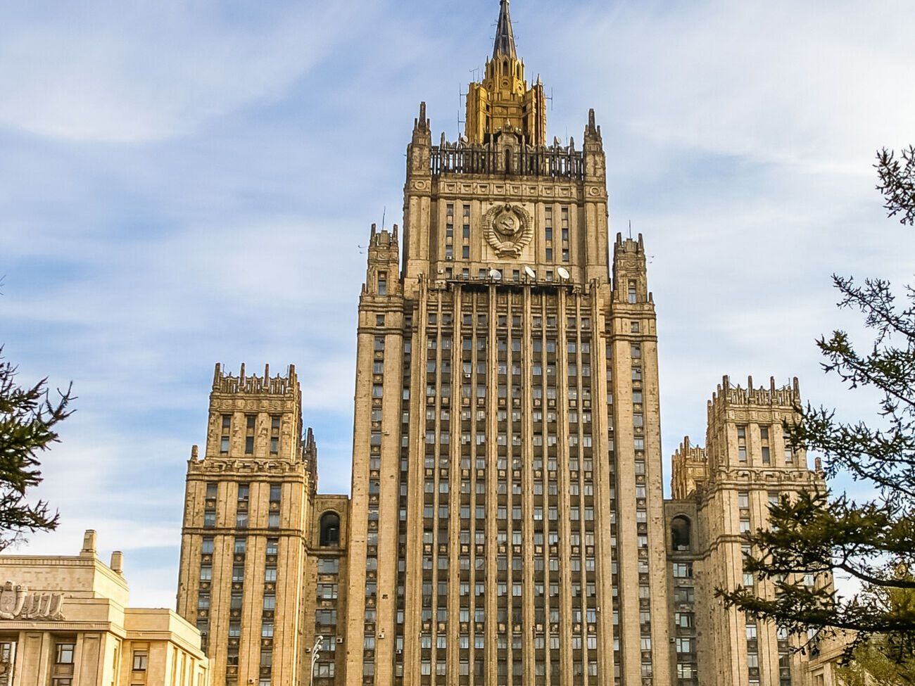 У МЗС Росії заявили, що з деякими країнами РФ переходить на взаєморозрахунки у національних валютах