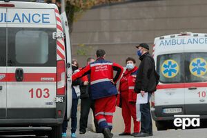 Штамм "Омикрон" более заразен, чем "Дельта", но легче переносится вакцинированными от коронавируса